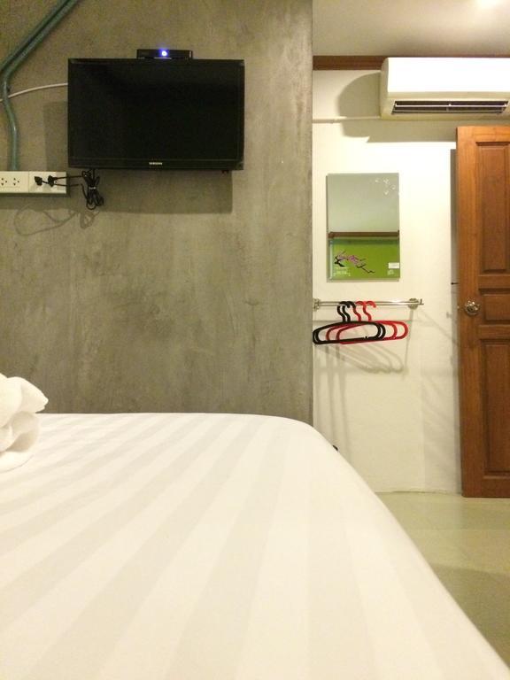 K2 Backpacker Hostel Khao Lak Habitación foto